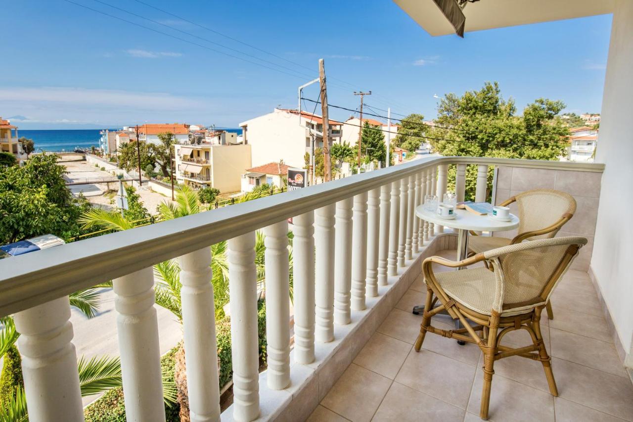 الشقق الفندقية يميناريافي  Garden المظهر الخارجي الصورة